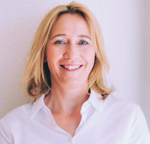 „Auf Augenhöhe mit der Wissenschaft – Homöopathie als ärztliche Alternative“- ein Interview mit Dr. Michaela Geiger (DZVhÄ)
